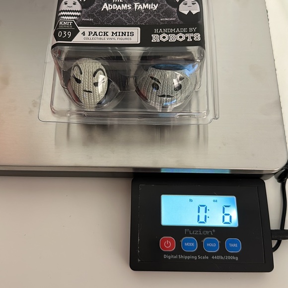 THE ADDAMS FAMILY 4 PACK MINIS COLLECTIBLE VINYL FIGURES - Picture 7 of 7